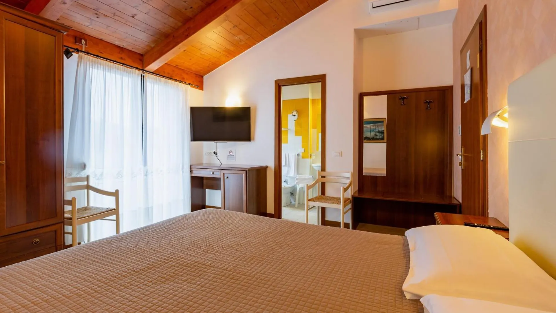 Hotel Columbia Marina Romea
