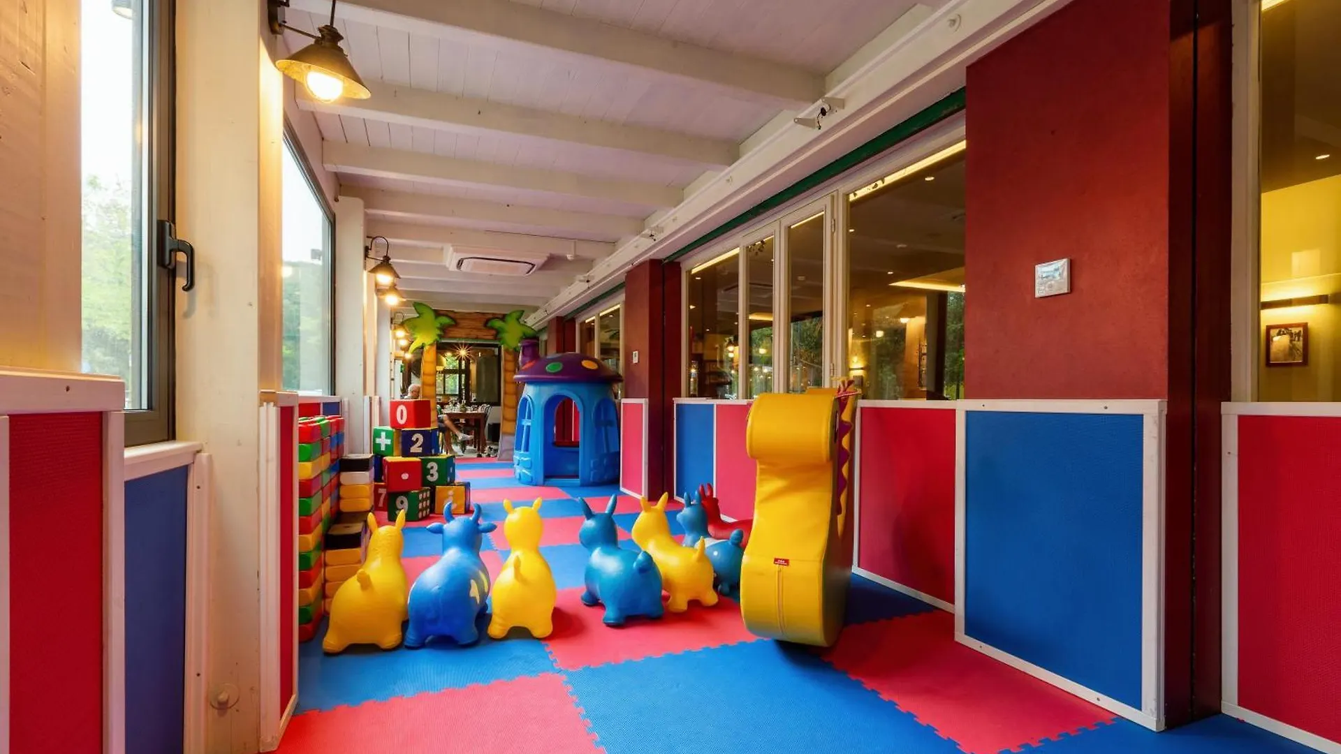 Hotel Columbia Marina Romea Italia