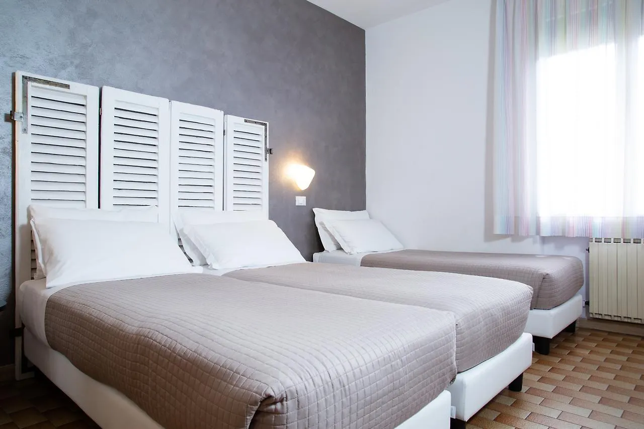 Hotel Columbia Marina Romea Italie